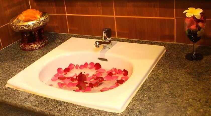 R-Con Residence Pattaya Luaran gambar