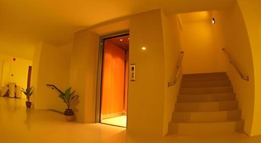 R-Con Residence Pattaya Luaran gambar