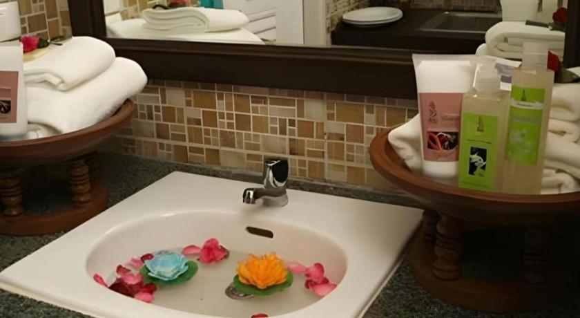 R-Con Residence Pattaya Luaran gambar
